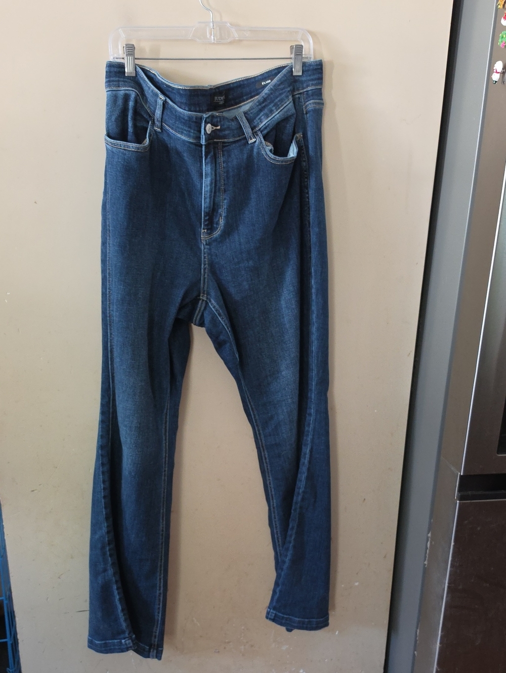 Judy Blue Two-Tone Blue Denim Jeans Size 18L